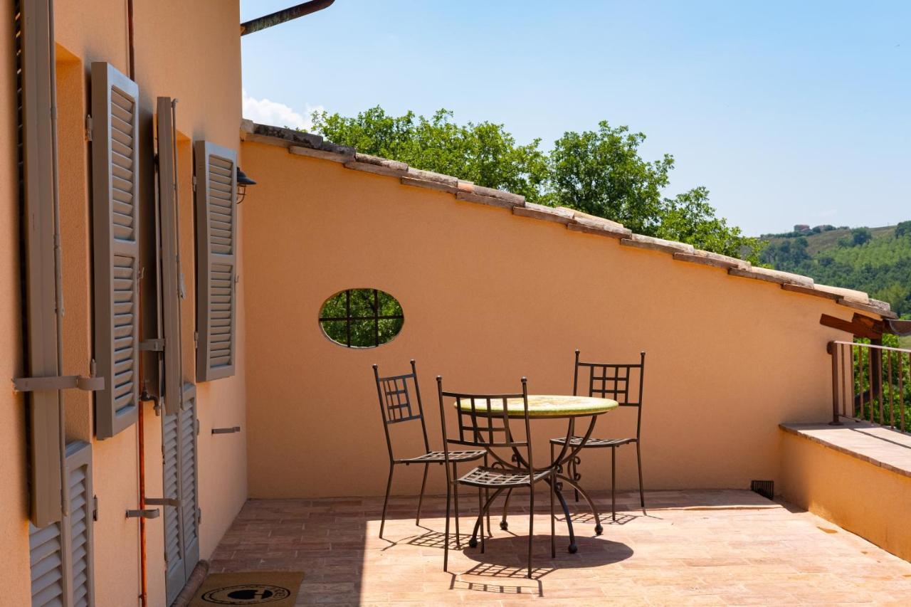 Agriturismo Le Cerque コッラッツォーネ エクステリア 写真